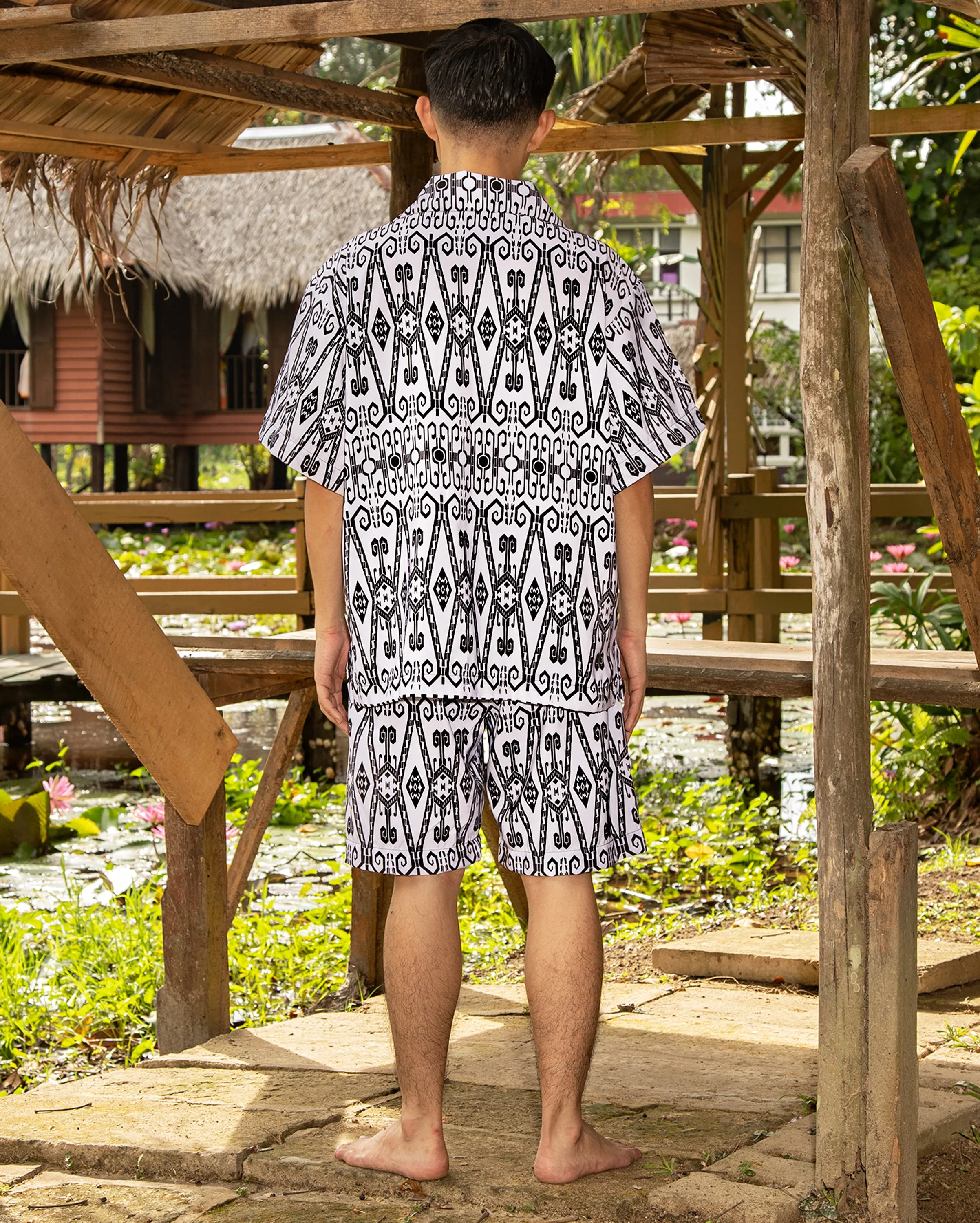 Baju Pantai Borneo (White)