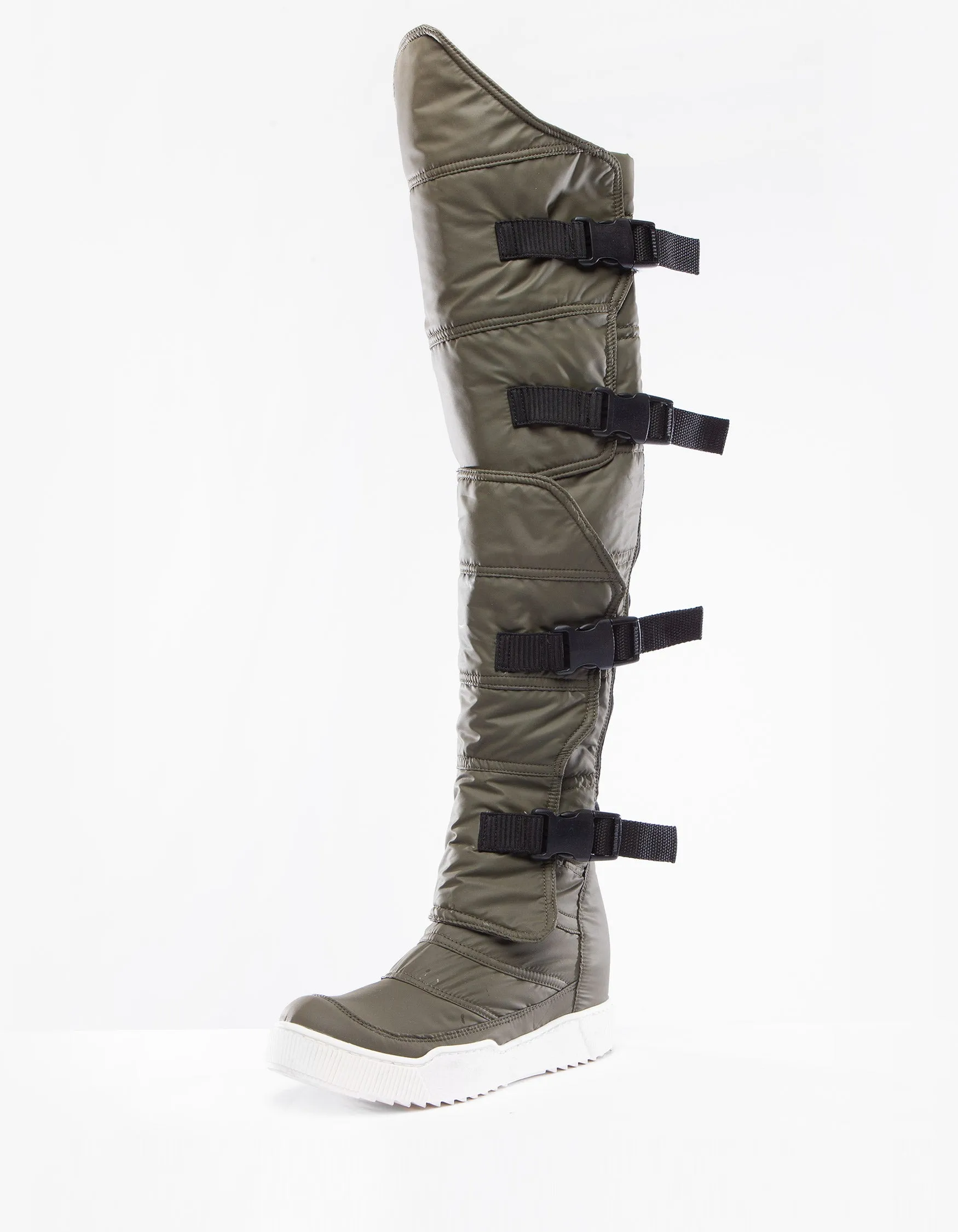 BIG BOOTS ONENESS