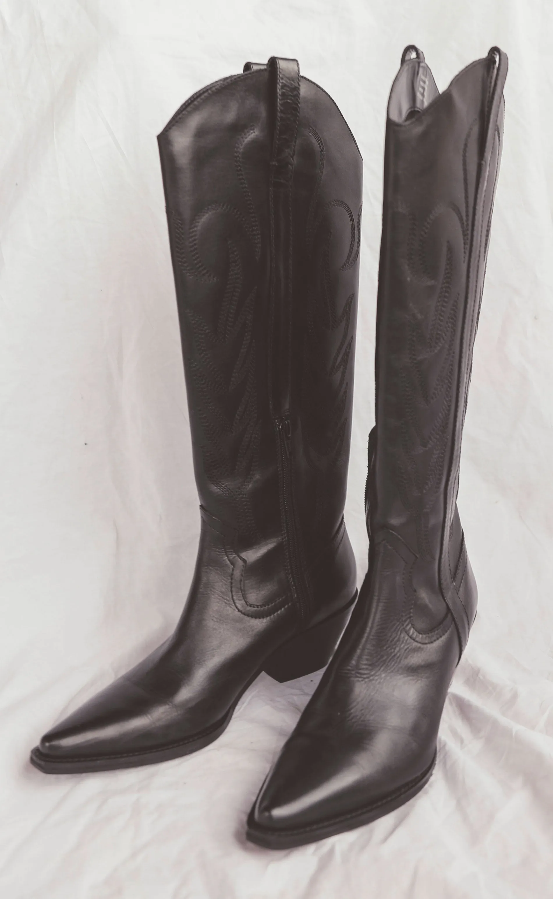 coconuts by matisse: agency boots