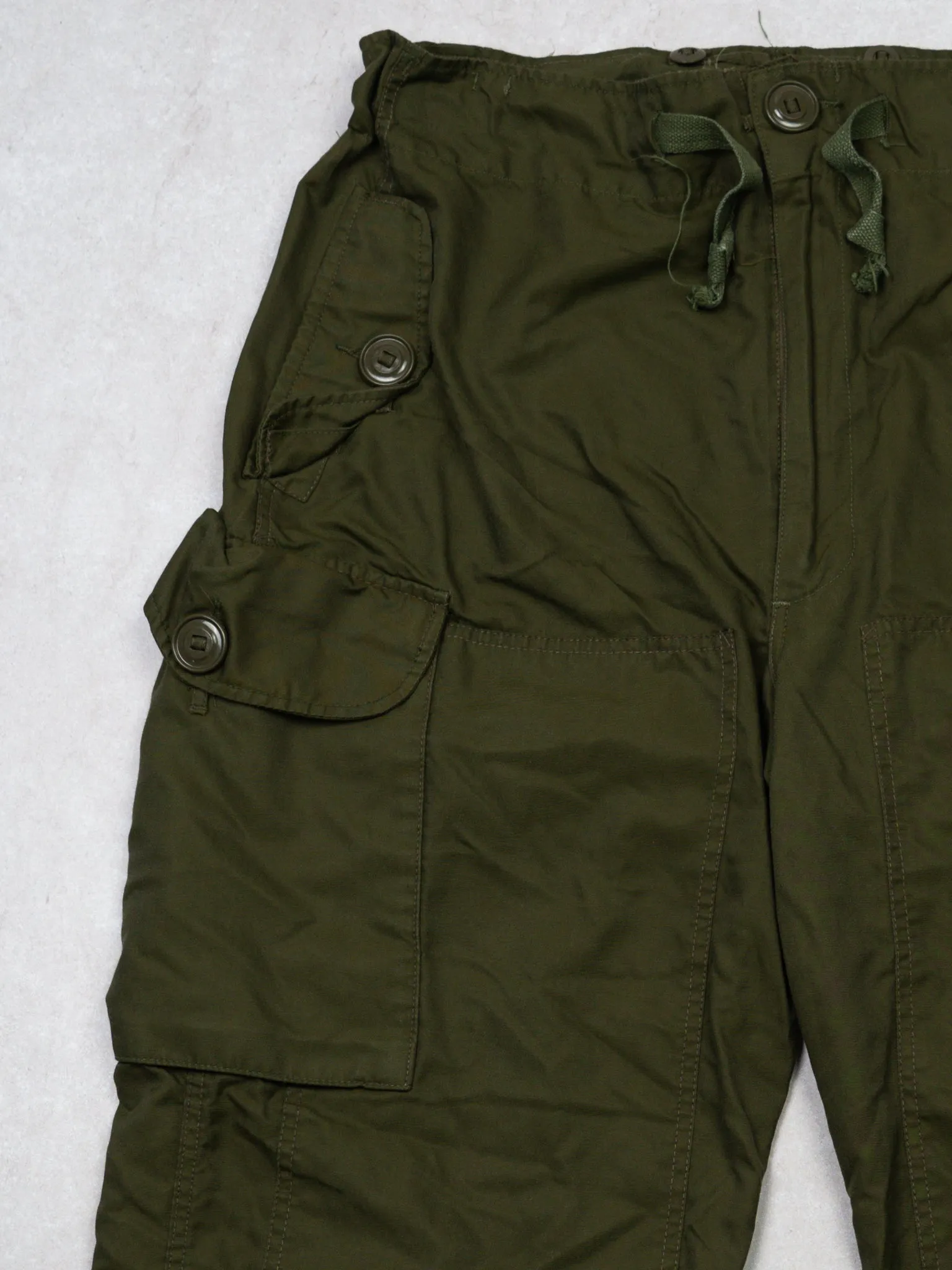 Vintage '88 Adjustable Green Army Windproof Parachute Pants 2.0 (32-38 x  28)